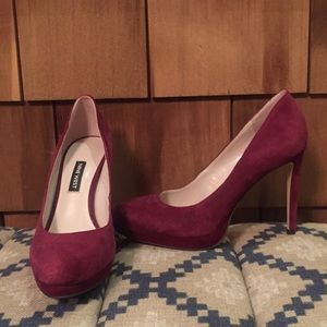 Maroon Nine West Suede Pumps